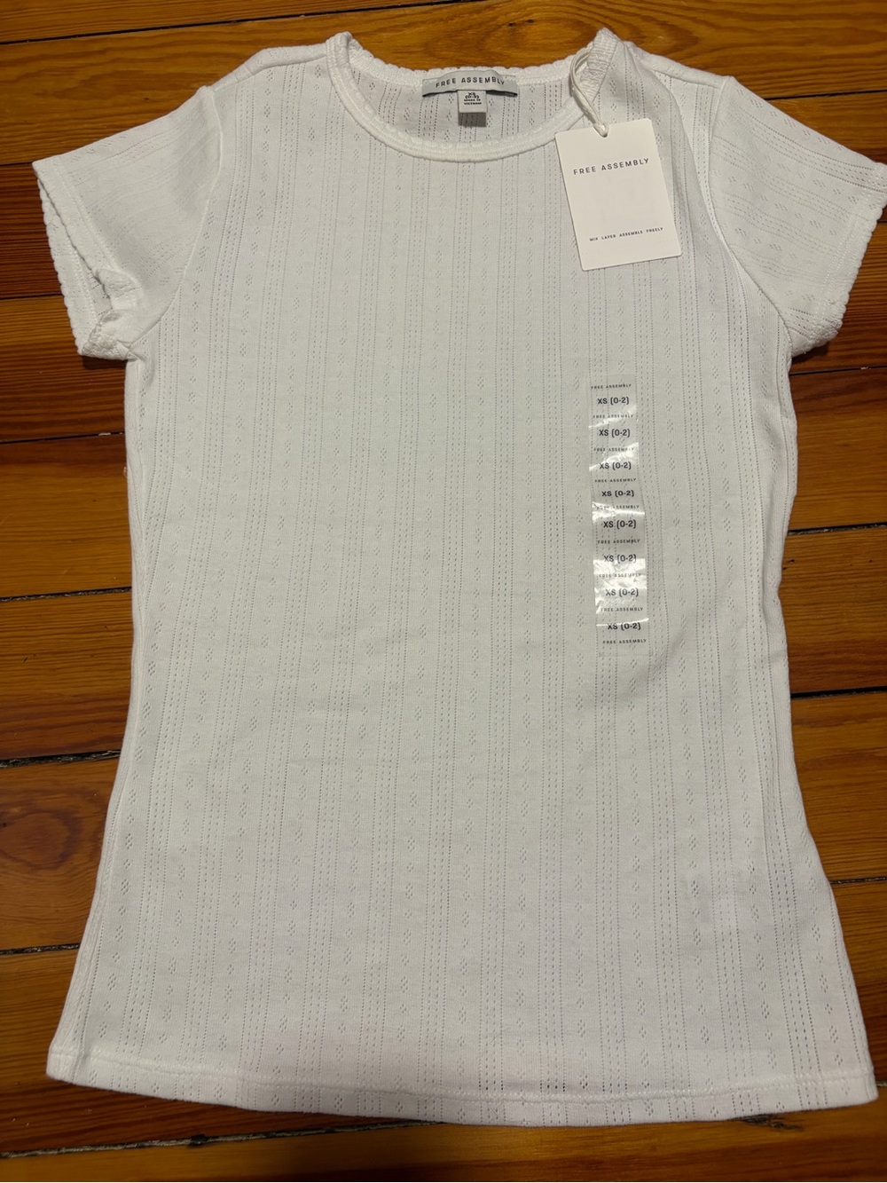 Women’s White Short-Sleeve Knit Tee